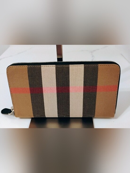 Burberry Handbags - NWT Burberry Novacheck Ziparound Wallet w/SHW